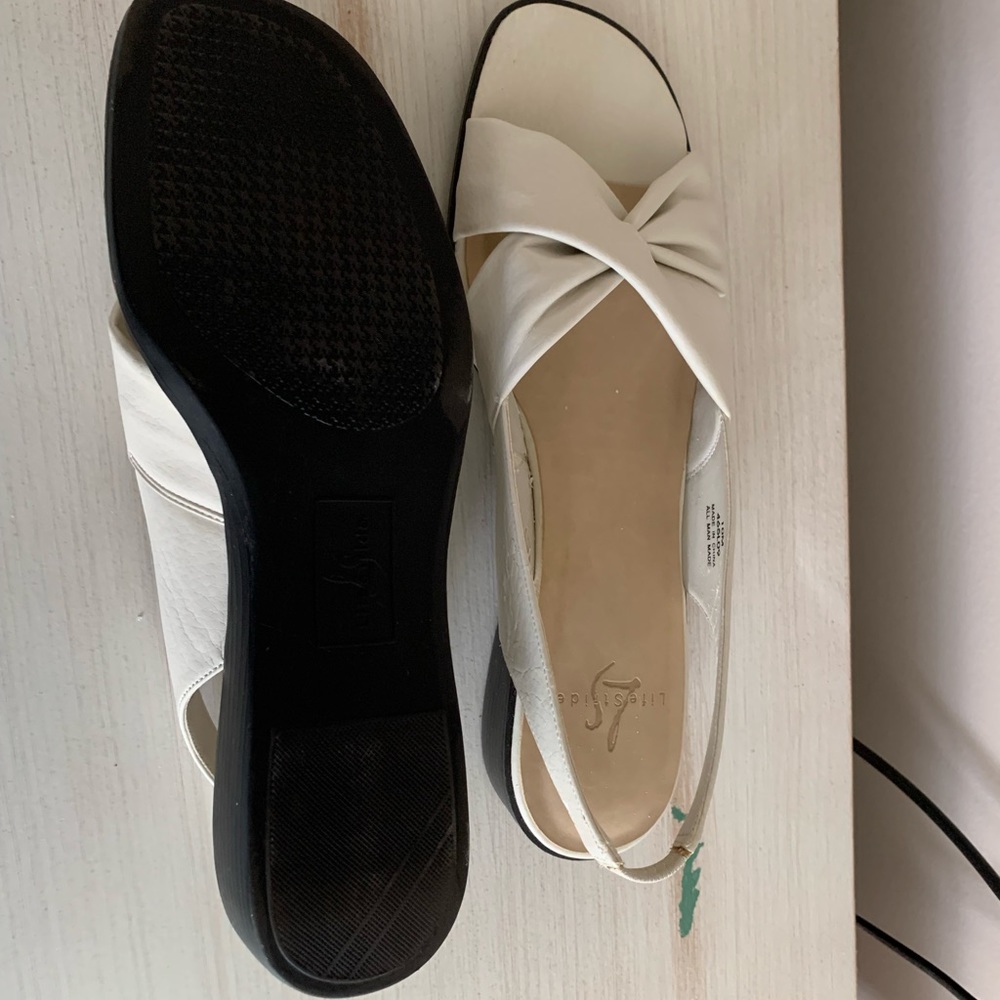 Shoes - Picture 4 of 6